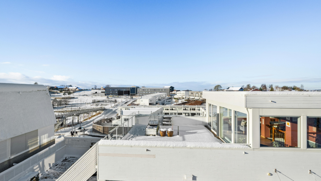 Commercial Roof Warranty Management